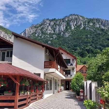Апартаменти Casa Mimi Беїле-Херкулане Екстер'єр фото