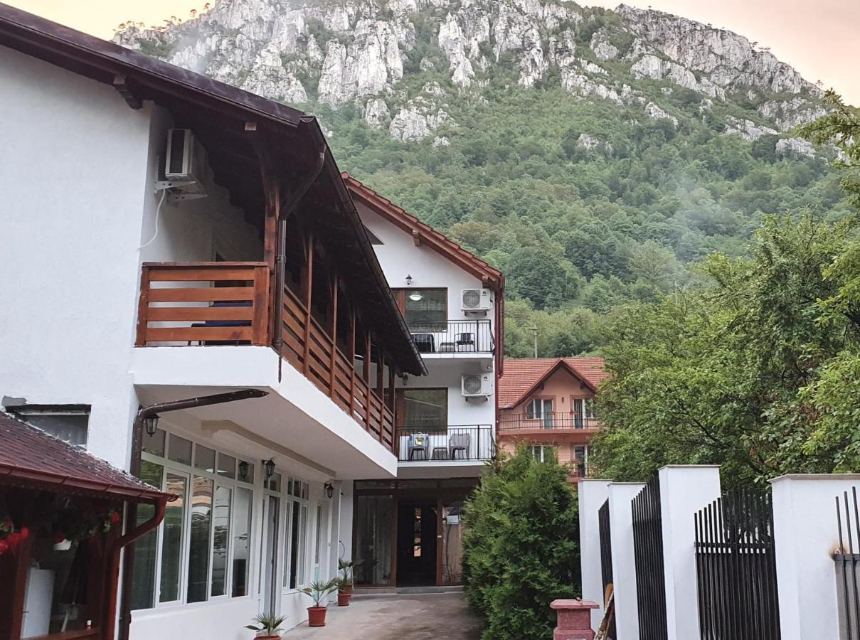 Апартаменти Casa Mimi Беїле-Херкулане Екстер'єр фото